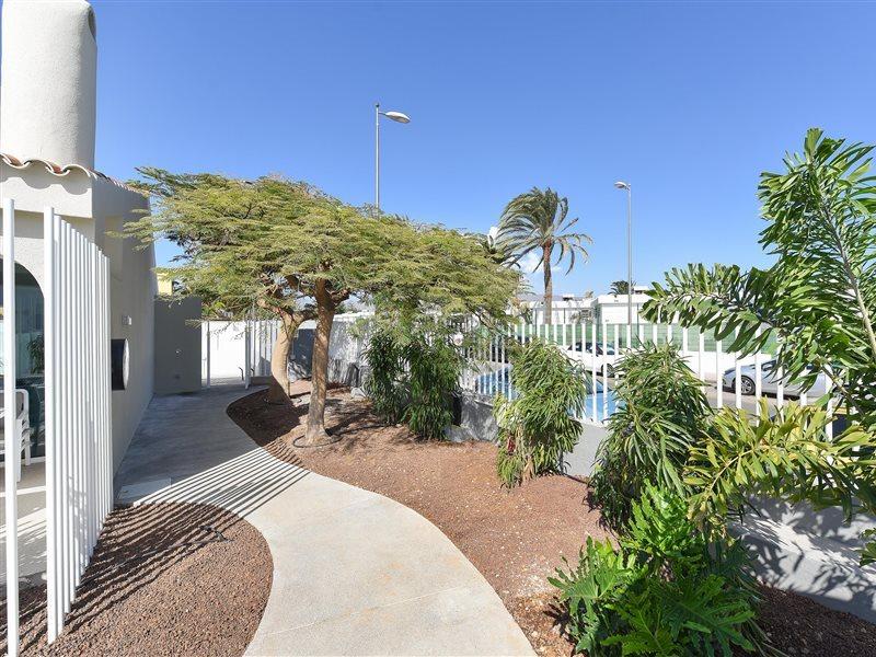Velsuites Playa Del Ingles By Villagrancanaria Bagian luar foto